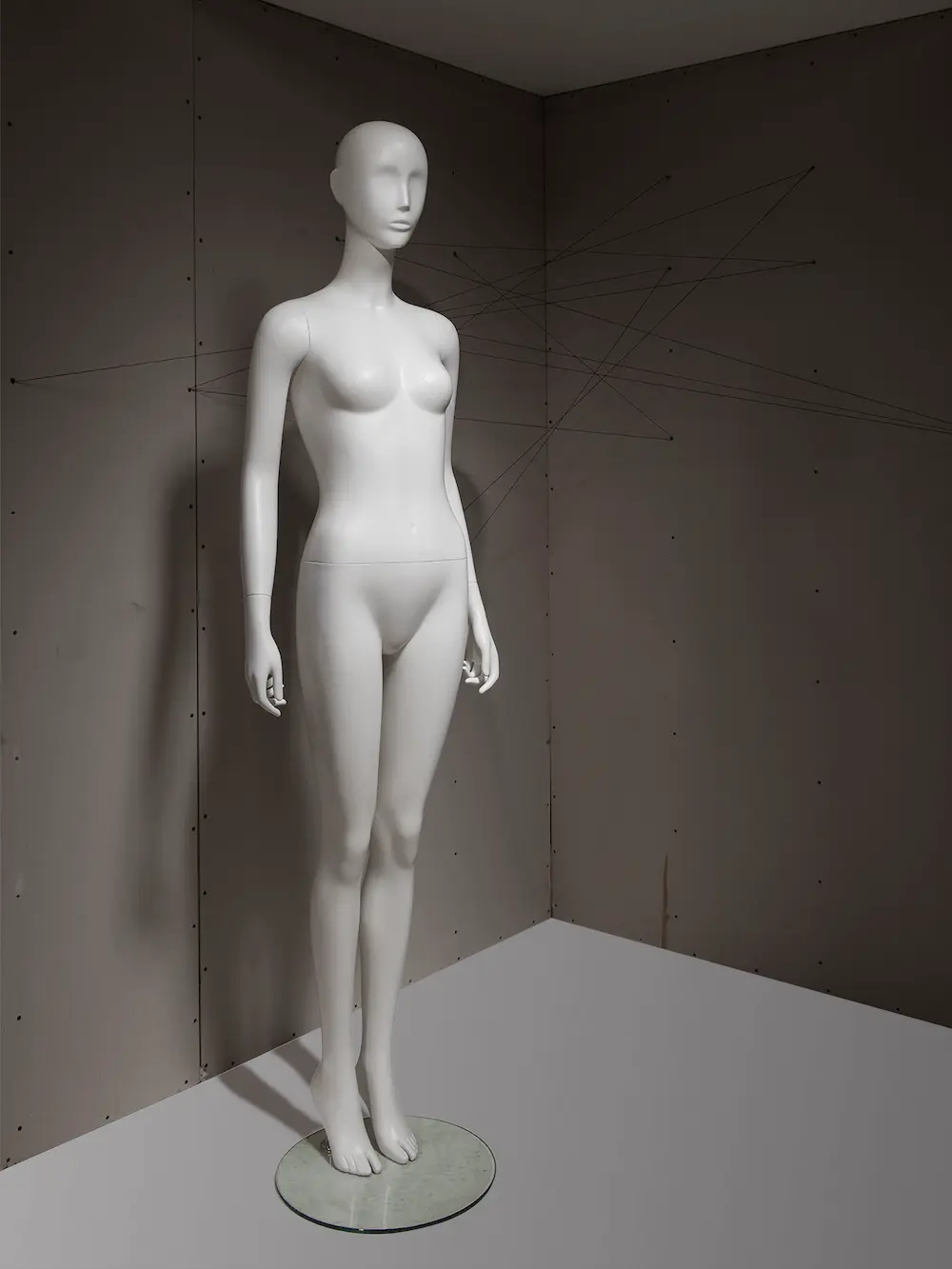 Abstract face standing classic female mannequin combination -Morshopfitting mannequin bulk wholesale factory (6)