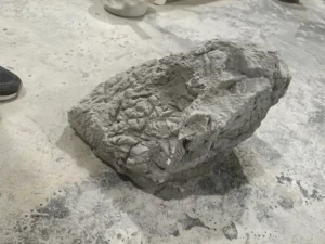 Fiberglass interior Artificial Fake Stone Faux Indoor Landscaping manufactured Rock for Window Display Creative Hollow Rockery boulders Arc'teryx, Saucony, Tanboer and other sports brand (5)