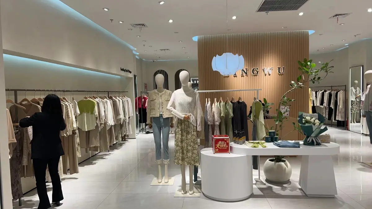 fashion store fixtures