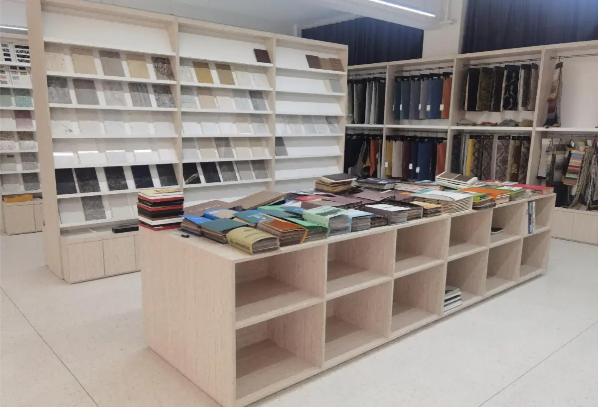 1-to-1 custom fixtures for fashion store